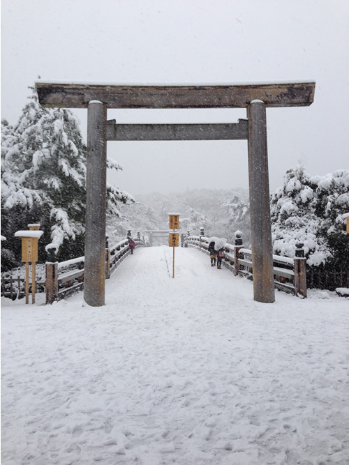 伊勢神宮内宮鳥居